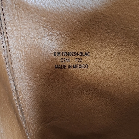 NEW Frye Marrisa Medallion Equestrian- inspired Tall Leather Boots size 6 - Picture 6 of 8